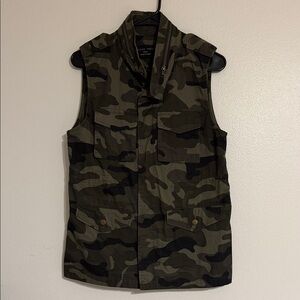 Love Tree Olive Camouflage Vest